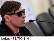 Российский рок-музыкант Найк Борзов во время пресс-конференции на юбилейном фестивале "Нашествие - 2019", Россия. Редакционное фото, фотограф Николай Винокуров / Фотобанк Лори