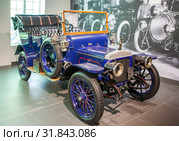 Daimler 30 hp Poppet Valve. Музей автомобильной техники УГМК «ХХ век АВТО». Верхняя Пышма. Свердловская область (2019 год). Редакционное фото, фотограф Сергей Афанасьев / Фотобанк Лори