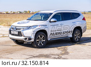 Off-road car Mitsubishi Pajero Sport (2018 год). Редакционное фото, фотограф FotograFF / Фотобанк Лори