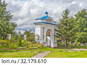 Ворота в Николо-Медведский монастырь. Новая Ладога. Ленинградская область (2019 год). Стоковое фото, фотограф Сергей Афанасьев / Фотобанк Лори