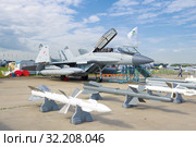 Российский многоцелевой истребитель палубного базирования МиГ-29К/КУБ на авиасалоне МАКС-2017. Редакционное фото, фотограф Виктор Карасев / Фотобанк Лори