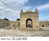Азербайджан, древний храм огня Атешгях (2019 год). Редакционное фото, фотограф Овчинникова Ирина / Фотобанк Лори