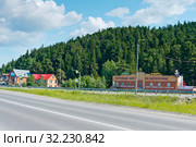 Россия, Сибирь, Ханты-Мансийск,  на объездной дороге (2018 год). Стоковое фото, фотограф Александр Циликин / Фотобанк Лори