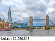 Тауэрский мост (Tower Bridge) и небоскрёб The Shard. Лондон. Великобритания (2019 год). Редакционное фото, фотограф Сергей Афанасьев / Фотобанк Лори