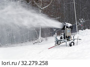 Snow cannon on the ski slope (2018 год). Стоковое фото, фотограф Сергей Рыбин / Фотобанк Лори