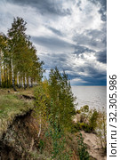 Прогулка к берегу реки. Стоковое фото, фотограф Меркулова Наталья Геннадьевна / Фотобанк Лори