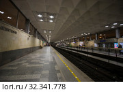 Санкт-Петербург. Метрополитен. Вестибюль станции "Девяткино" (2019 год). Редакционное фото, фотограф Литвяк Игорь / Фотобанк Лори