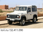 Land Rover Defender (2019 год). Редакционное фото, фотограф Art Konovalov / Фотобанк Лори