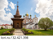Wooden chapel in Trinity-Varnitsky Monastery (2019 год). Стоковое фото, фотограф Юлия Бабкина / Фотобанк Лори