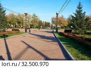 Город Иркутск. Сквер на центральной площади города, площади Кирова (Сперанского) (2019 год). Стоковое фото, фотограф Юрий Карачев / Фотобанк Лори