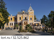 Сочи. Парк "Ривьера". Дом основателя парка Василия Хлудова, реконструкция, 2014 года (2019 год). Редакционное фото, фотограф Илюхина Наталья / Фотобанк Лори