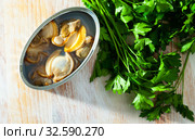 shellfish fillet in oil. Стоковое фото, фотограф Яков Филимонов / Фотобанк Лори