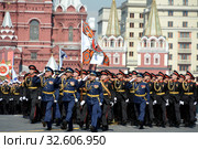 Воспитанники Тверского (Калининского) военного суворовского училища на генеральной репетиции парада на Красной площади в честь Дня Победы (2019 год). Редакционное фото, фотограф Free Wind / Фотобанк Лори