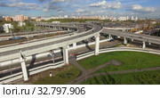 Multilevel road interchanges in Moscow, aerial view (2019 год). Редакционное видео, видеограф Данил Руденко / Фотобанк Лори