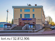 Кинотеатр "Выборг-Палас". Выборг. Ленинградская область (2019 год). Редакционное фото, фотограф Сергей Афанасьев / Фотобанк Лори