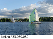 Яхты на Пироговском водохранилище канала имени Москвы (2019 год). Редакционное фото, фотограф Free Wind / Фотобанк Лори