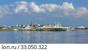 Панорама Казанского кремля с берега реки Казанки, Республика Татарстан (2019 год). Стоковое фото, фотограф Михаил Марковский / Фотобанк Лори