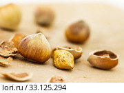 Close up of peanuts broken. Стоковое фото, фотограф Arpad Radoczy / PantherMedia / Фотобанк Лори