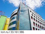 Tbilisi shopping plaza, Georgia. Стоковое фото, фотограф Ivan Tykhyi / PantherMedia / Фотобанк Лори