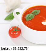 Healthy diet fresh tomato soup tomato cream soup tomato soup. Стоковое фото, фотограф Markus Mainka / PantherMedia / Фотобанк Лори