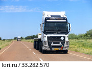 Volvo FH12 (2020 год). Редакционное фото, фотограф Art Konovalov / Фотобанк Лори
