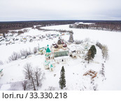 Сийский монастырь. Русский православный монастырь на полуострове среди леса. Россия, Архангельская область (2020 год). Стоковое фото, фотограф Яковлев Сергей / Фотобанк Лори
