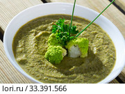 Creamy broccoli soup. Стоковое фото, фотограф Яков Филимонов / Фотобанк Лори