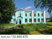 Российский государственный торгово-экономический университет. Площадь Революции, 24. Город Лосино-Петровский. Щелковский район. Московская область (2012 год). Редакционное фото, фотограф lana1501 / Фотобанк Лори