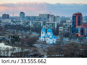 Санкт-Петербург. Вид  на Храмовый комплекс в парке Городов-Героев (Пулковском парке) (2020 год). Редакционное фото, фотограф Литвяк Игорь / Фотобанк Лори