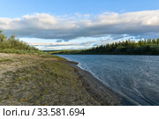 Река Щучья в природном парке Полярно-Уральском (2018 год). Редакционное фото, фотограф Сергей Дрозд / Фотобанк Лори
