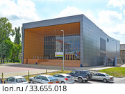 Центр культуры и досуга "Парус". Советск, улица Победы, 34А. Калининградская область (2019 год). Редакционное фото, фотограф Ирина Борсученко / Фотобанк Лори