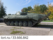 Боевая машина пехоты в парке Победы города Вологды, Россия (2019 год). Редакционное фото, фотограф Николай Мухорин / Фотобанк Лори
