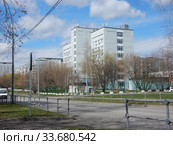 Поликлиника № 191 ВАО (1984 года постройки). Улица Алтайская, 13. Район Гольяново. Город Москва (2020 год). Стоковое фото, фотограф lana1501 / Фотобанк Лори