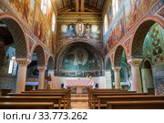 Interior of the Church of St. Stephen in the Catholic monastery of Beit Jamal. Israel (2018 год). Редакционное фото, фотограф Наталья Волкова / Фотобанк Лори