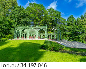 Moscow, Russia - June 13, 2020: Rotunda in Ostankino Park on a summer day. Редакционное фото, фотограф Григорий Стоякин / Фотобанк Лори