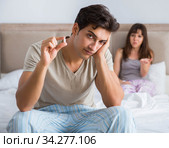 Man suffering from impotency with pill. Стоковое фото, фотограф Elnur / Фотобанк Лори