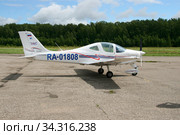 Самолет Tecnam P2002JF (RA-01808) Sierra. Россия, аэродром ФИНАМ, Большое Грызлово, авиакомпания "ЧелАвиа" (2020 год). Редакционное фото, фотограф Щеголева Ольга / Фотобанк Лори