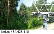 Видео подъемника на гору Церковка в Белокурихе на Алтае / Video of elevator on mount Tserkovka near Altai resort Belokurikha (2020 год). Редакционное видео, видеограф Сергей Пристяжнюк (Serg Zastavkin) / Фотобанк Лори