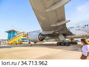 Самолет Boeing 777-200 российской авиакомпании Nordwind Airlines («Северный ветер») у нового международного терминала аэропорта Камрань (Cam Ranh International Airport). Вьетнам, провинция Кханьхоа (2018 год). Редакционное фото, фотограф Владимир Сергеев / Фотобанк Лори