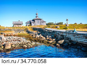 Деревянно-каменный причал у храма на Заяцких островах (2020 год). Стоковое фото, фотограф Baturina Yuliya / Фотобанк Лори