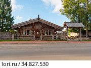 Усадьба средневекового рушанина. Старая Русса, Новгородская область (2020 год). Редакционное фото, фотограф Александр Щепин / Фотобанк Лори