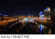 Московский Кремль, Москва-река, Кремлевская набережная ночью (2009 год). Редакционное фото, фотограф lana1501 / Фотобанк Лори