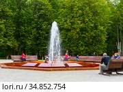 Муравьевский фонтан. Курортный парк. Старая Русса, Новгородская область (2020 год). Редакционное фото, фотограф Александр Щепин / Фотобанк Лори