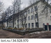Здание Вятской государственной сельскохозяйственной академии (ФГБОУ ВО Вятская ГСХА) в городе Кирове (2020 год). Редакционное фото, фотограф Максим Гулячик / Фотобанк Лори