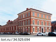 Russia, Saint Petersburg-August 6, 2020: Exterior view of the building of the Central Naval Museum named after Emperor Peter the Great. Редакционное фото, фотограф Филатова Ирина / Фотобанк Лори