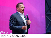 Arnold Schwarzenegger, famous actor, politician and businessman, speaks at a business forum (2019 год). Редакционное фото, фотограф Антон Гвоздиков / Фотобанк Лори
