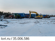 Нефтегазовое месторождение. Вырубка леса. База вахтовиков. Gas field. Deforestation. Base of shift workers. Стоковое фото, фотограф Евгений Романов / Фотобанк Лори