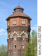 Фрагмент старой водонапорной башни(1901 год). Рыбинск (2018 год). Стоковое фото, фотограф Ирина Борсученко / Фотобанк Лори