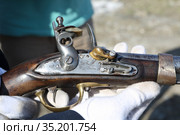 Duel with pistols of the 19th century. Стоковое фото, фотограф Марина Володько / Фотобанк Лори