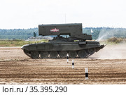 Russia, Moscow region, Alabino. International Military Forum "Army-2020". The Heavy flamethrower system TOS-1A Solntsepek. The public demonstration program. Редакционное фото, фотограф Наталья Волкова / Фотобанк Лори